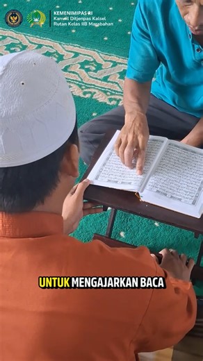 Rutan Marabahan on Instagram: "Berubah ke arah yang lebih baik itu mungkin. 🤍 Seorang WBP Rutan Kelas IIB Marabahan yang menjadi tamping masjid merasakan banyak perubahan. Ia bisa memperdalam ilmu agama dan berbagi kebaikan dengan mengajarkan Iqra dan Al-Qur’an kepada sesama WBP. Pembinaan di Rutan Marabahan menjadi langkah nyata untuk memperbaiki diri dan menjadi pribadi yang lebih bermanfaat. @kemenimipas @ditjenpas @pemasyarakatankalsel #Kemenimipas #Ditjenpas #Guardandguide #Infoimipas #Rut