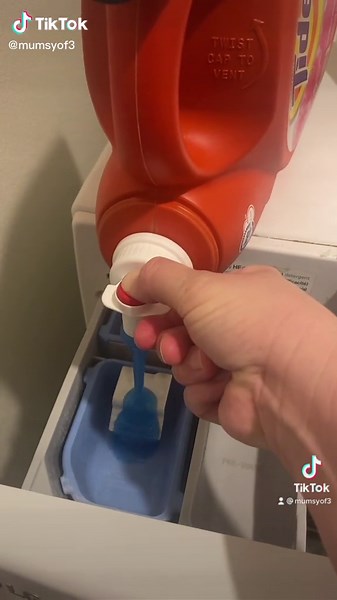 Laundry Detergent Hacks: Tips for Using Tide Detergent Efficiently