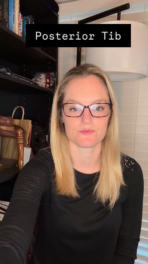 Posterior tib tendinopathy can be sneaky — it’s often not just an ankle issue. When the hips aren’t doing their job, the ankle has to pick up the slack, creating overload and irritation in the posterior tib. By strengthening the hips and improving how the muscles work together, you can reduce stress at the ankle, move more efficiently, and create a truly symbiotic running pattern. Have you ever had trouble with your posterior tib? Drop a comment below. #performativept #runningphysicaltherapyhous