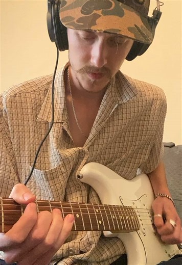 Discover the SRV Guitar Tone Secrets