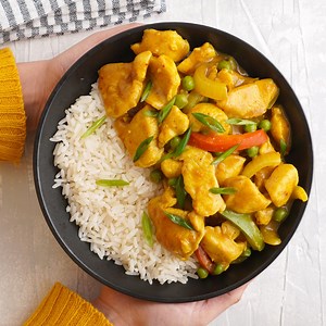 618K views · 1.7K reactions | Let's make delicious Chinese chicken curry at home. | Khin's Kitchen | Facebook