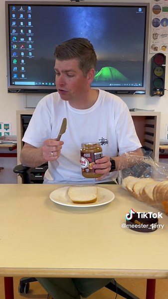 Hoe maak je een heerlijk broodje pindakaas?