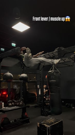 BINO-BINK’S 🇾🇹 on Instagram: "#calisthenics #frontlever #muscleup 😱"