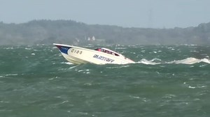 55K views · 255 reactions | Epic Blastoff!!! Watch the ever popular Fountain hull on its return run in the capable hands of Dorian Griffith at this weekends inaugural Yarmouth SPEED Weekend. #fountain #splash #jump #viral #water Video with thanks to Skippics Photography @ You Tube https://youtu.be/MSgOI1fMEgY | British Powerboat Racing Club | Facebook
