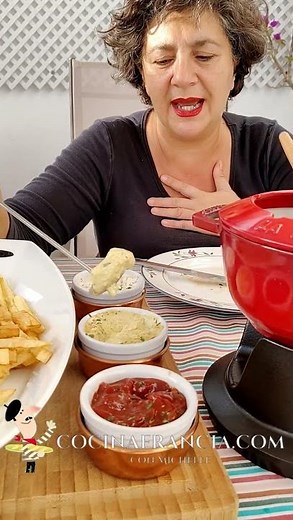 Fondue de carne o Bourguignonne con salsas caseras