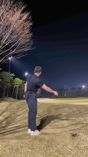 서울골프레슨(신사동) 대구골프레슨 화재임팩 | Compression . . . #파워테크닉 #화재임팩 #살짝터치만 #powertechnic #레슨문의 #필드레슨 #부치아이언 #넥스트골프 #골프스타그램 #golfswing #progolfer #golfstagram #대구골프레슨 #서울골프레슨... | Instagram