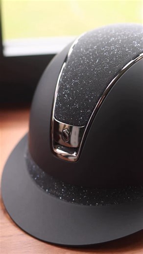 1K views · 11 reactions | A gentle reminder: our Crystal Fabric customization shines like no other. Miss Shield 2.0 - Shadowmatt black, Crystal Fabric top & frontal band in Summer Night. #samshield #redefiningtheride #helmet | Samshield | Facebook