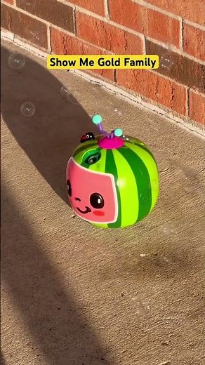 Cocomelon Bubbles 💚 #shorts #cocomelon #bubbles #toys