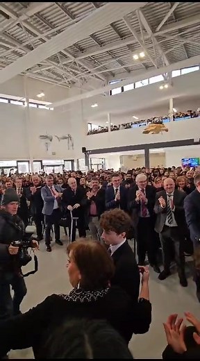BT Young Scientist Sean O'Sullivan returned to Coláiste Chiaráin in Croom as hundreds of students and staff formed a guard of honour. | Live 95
