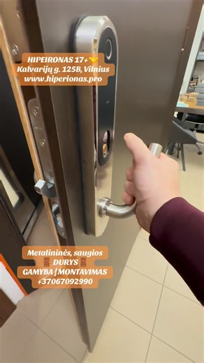 Jūsų dėmesiui, siūlome metalinių, saugių durų gamyba į butas bei namus, šarvuotos durys su išmaniais sprendimai, durų valdymas pirštų antspaudo, išmanioji durų akutė. Saugumas išmanusis durų komplektacija, rasite mūsų durų ir langų salone, Kalvarijų g. 125B, Vilnius, 37067092990, www.hiperionas.pro. #sarvodurysibuta #saugiosdurys #ismaniosiosspynos #smartlockdoor #durumontavimas #gerosdurys #durysnamui #hipeionas #dazytosdurys | UAB HIPERIONAS