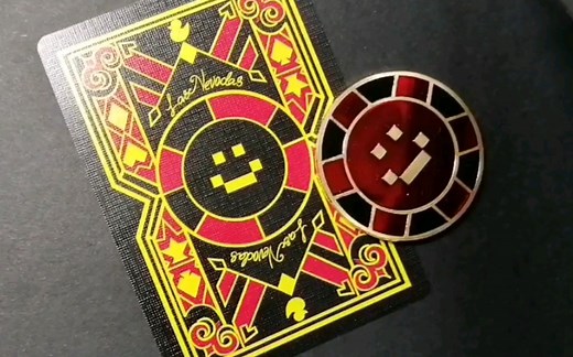 進行一個quackity lore merch的展示