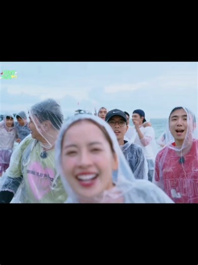 Cả dàn cast đều cố gắng hoàn thành nhiệm vụ 1 cách xuất sắc để dành học bổng cho các e nhỏ! #amberliu #chipu #chiber #hangxommoi #hangxommoitap8