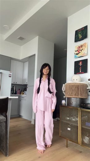 yemada on Instagram: "bow bow bow 🙂‍↕️"