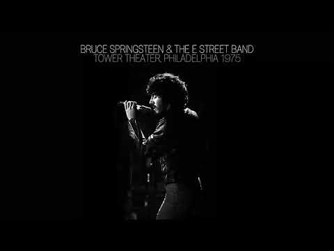 Bruce Springsteen - Does This Bus Stop at 82nd Street?(Tower Theater, December 31st, 1975)
