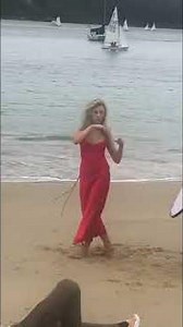Jemima Robinson 🌟 Photo 📸 Nick Tann , Australia Chinamans Beach 🌊 #ChinamansBeach