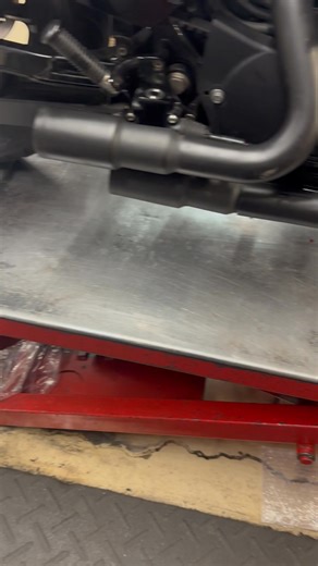 29K views · 628 reactions | Without a dout The baddest sporty engine to come out of this shop in 25 years Yes we have some fast ones around but this is over the top Lots and lots of clearancing in the cam chests and also very large valve reliefs in the pistons | Chopper Rods | Facebook