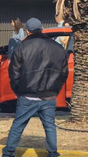 Emboscada en Guadalajara deja sin vida a “El Prieto” Alberto y a su hija en un Lamborghini naranja Guadalajara / Zapopan, Jalisco. Lunes 29 de diciembre de 2025 — Una violenta emboscada registrada esta mañana en las calles de Topacio y Bahía (cercana a la avenida Brillante) dejó varias personas sin vida y lesiones graves, después de que un comando armado atacara directamente a los ocupantes de un Lamborghini Urus color naranja, informaron autoridades y medios locales. | El Mapache Informativo