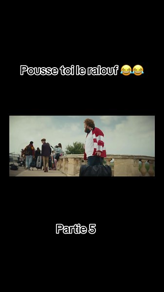 Étrangers dans la police : une comédie française