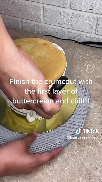 Ice Bucket Cake: A Step-by-Step Guide to Custom Creation