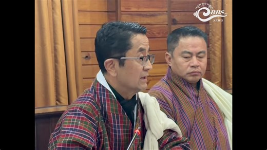 To stabilise egg prices, the FCBL will import 3,000 cartons of white eggs from Andhra Pradesh, and it is expected to arrive by the end of this month. At the same time, three government farms are accelerating the production of day-old chicks (DOC), having already supplied over 230,000 DOC to 16 districts. Officials say the current market situation is likely to continue until April or May.