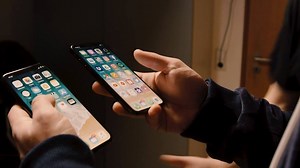 141K views · 864 reactions | Wir haben mal getestet ob wir die Gesichtserkennung von Apple überlisten können als Zwillinge - als ZWEI eiige Zwillinge  | HE/RO | Facebook