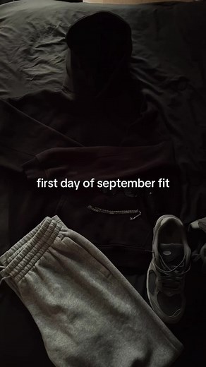 Fall Outfit Inspiration for Back to School Fashion