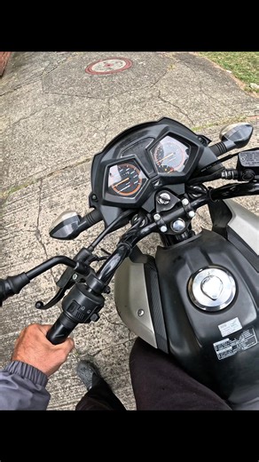 🥲Oiga corriendo con mala suerte al inicio de la semana (fue el lunes)🥲 #malasuerte #cali #gasolina #motos