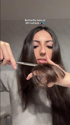 Rinfresco il mio taglio butterfly fai-da-te #butterflyhaircut #tagliofaidate #haircareroutine
