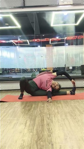 Deep stretch, better mobility, and stronger control. Consistency is the key to progress.#explorepage