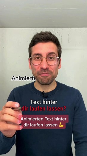 Sieht mega aus und ist easy! Ich zeige es dir in diesem Video am Beispiel der Videoschnitt-App CapCut, aber diese Animation funktioniert mit jedem Schnittprogramm, das einen Hintergrund freistellen kann. Du importierst dein Original-Video in die Software und legst deine gewünschte Schrift drüber (Schriftart und -größe ist hierbei nicht entscheidend). Ich nehme in diesem Video ganz ideenlos den Schriftzug „Animierter Text“. Wenn sich das bewegen soll, setzt du für die Text-Animation vorne und hin