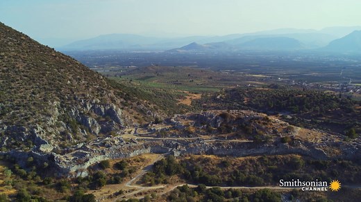 Take flight over the great archipelago of the Aegean Sea—the Cyclades—and take in a world of extraordinary history and ancient myth. Aerial Greece: The South airs tonight at 9 PM. #25DaysofGetaways | Smithsonian Channel