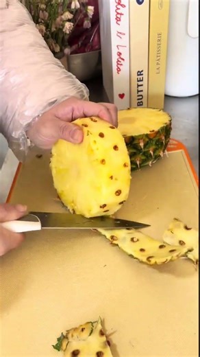 The Easiest Pineapple Peel Hack: Learn in 30 Seconds