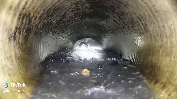 AMJET nozzles are designed for efficient underground sewer cleaning, delivering precise high-pressure jetting to remove blockages and restore full pipe flow.#AMJET#SewerJetting#SewerCleaning#PipelineCleaning#DrainCleaning