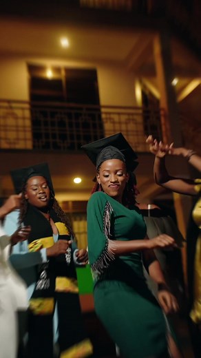 Emotional Graduation Songs and Memories - Nissan UG 780