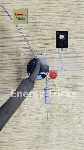 How to Make LED Flasher Circuit #shorts