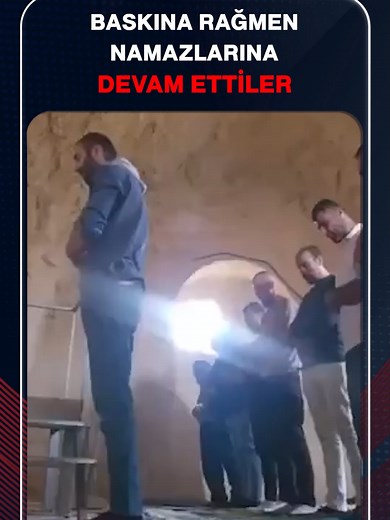 Şeyh Camii'ne Askeri Baskın: İsrail Askerleri Namazı Engellemeye Çalıştı
