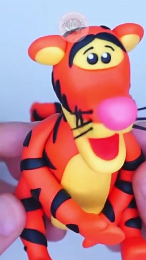 Tigger Fondant: DIY Cake Topper for Winnie the Pooh Fans