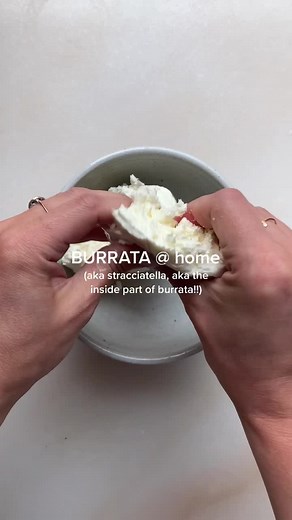 Stracciatella = the creamy inside part of burrata cheese and here’s how I like to make it at home!! Perfect as dip or on top of literally every food.