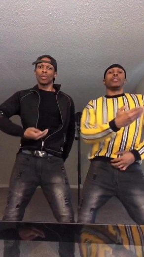 Learning to dance merengue #merengue #howtodancemerengue #foryou #fyp #foryoupage #foryourpage #trend #trending #viral #comedy #twins #twinbrothers