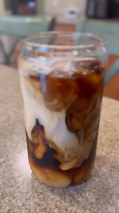 Hit the LIKE if you are a coffee lover I used to be a complete Starbucks addict. Finding coffee recipes that were healthy and helped on my health journey was one part of my 73 pound fat loss. The Creme Brûlée ketosis creamer I use contains collagen for healthy skin, hair, nails, and joints. Plus it contains MCT which boosts natural ketone levels and promotes fullness, gut health, rapid energy, and support nerve functioning. COMMENT me for the recipe #bulletproof #bpc #coffee #starbucks #starbuck