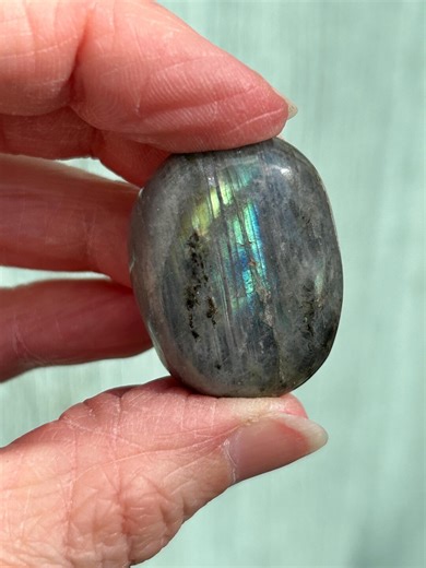 Labradorite Palm Stone Crystal (B31) - Etsy
