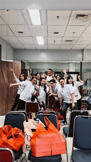 jesselyn lauwreen on Instagram: "sayang kalau ga di post, agak epic sih bisa kumpul semua ♥️ another once in a lifetime experience!"