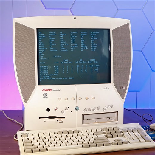 Fascinating Look Back at the Compaq Presario 4402 from 1996, a Time When Compaq Put the Computer Inside the Monitor