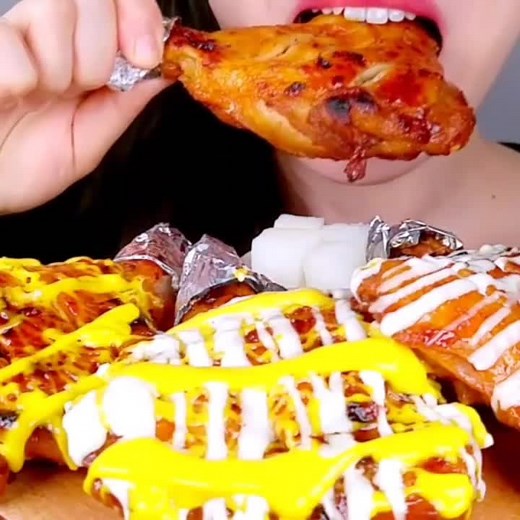 #eating #realsound #foodasmr #asmrsounds #mukbang #asmr #delicious #chicken #먹방 #먹스타그램 #닭다리 #치킨