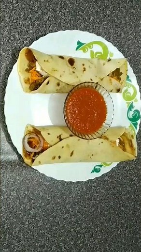 लखनऊ का मशहूर कबाब पराठा बनाने का बिल्कुल Perfect तरीका।How To Make Veg Kabab Paratha/Street Food