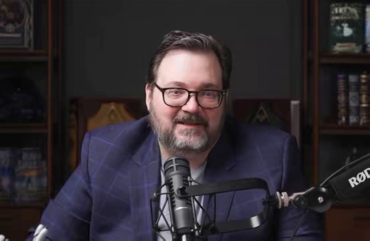 Brandon Sanderson has given a new update regarding the upcoming writing process for the #StormlightArchive television series for @AppleTV, his next project the #Mistborn screenplay. He will write a good chunk of it himself alongside the help of co-writers.