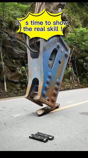 #hydraulichammer #excavator #blt # beilite #fyp #construction #machine# breakerhammer