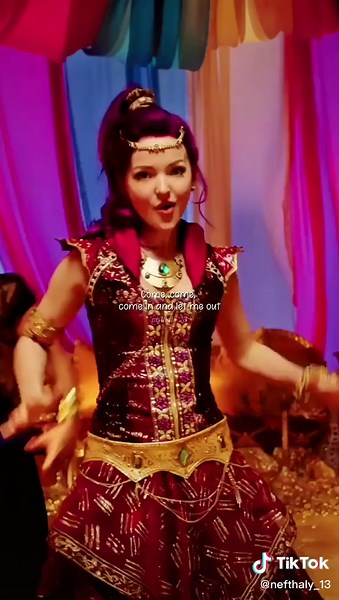 Dove Cameron Genie in a Bottle Dance | Descendants
