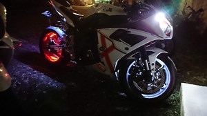 バイクに光るホイール