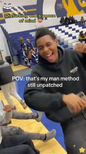 That’s my man(free throw interference)😂#usa #funny #man #prank #basketball#freethrow